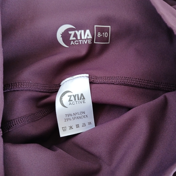 Zyia Active Brilliant Highrise Capri Leggings Plum Wine - Picture 6 of 6